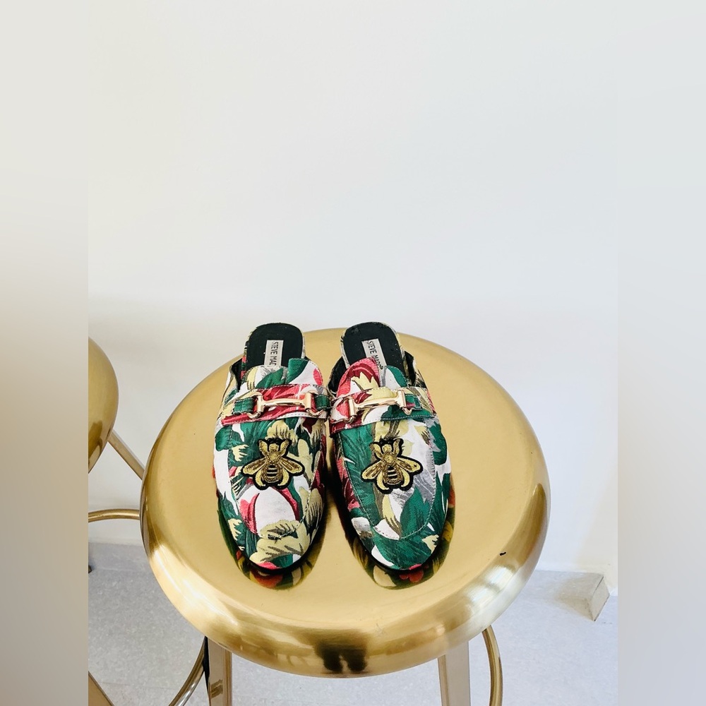 Steve Madden Xandi Floral Slip-On Mules Green, pink, white, gold hardware sz 8.5